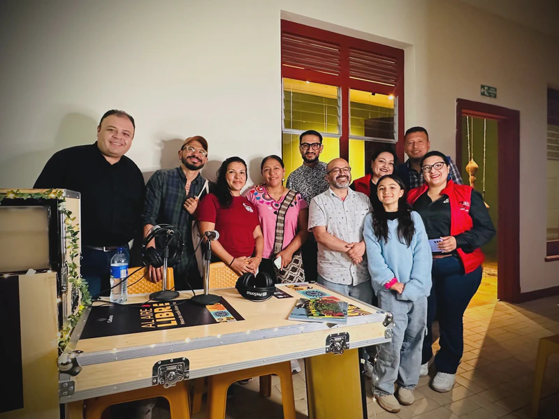 Activación al aire libre: Mesa de radio itinerante