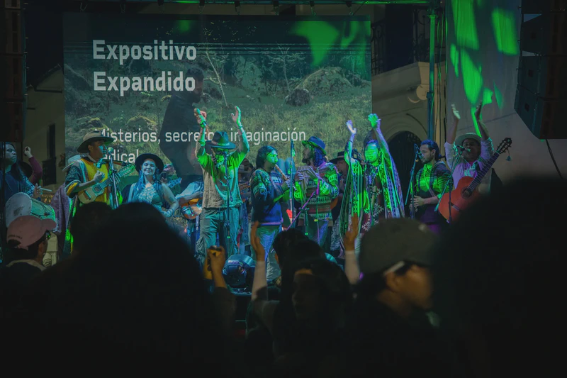 Fiesta popular en el centro de Popayán